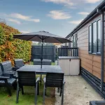 Family Luxury With Hot Tub Apartman York