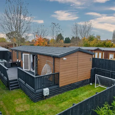 Family Luxury With Hot Tub York