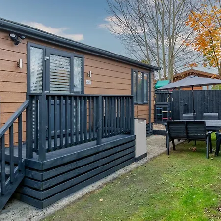 Lägenhet Family Luxury With Hot Tub