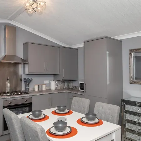 Family Luxury With Hot Tub * York