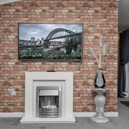 Family Luxury With Hot Tub * York