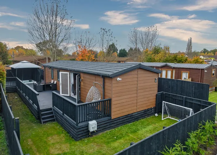 Family Luxury With Hot Tub York