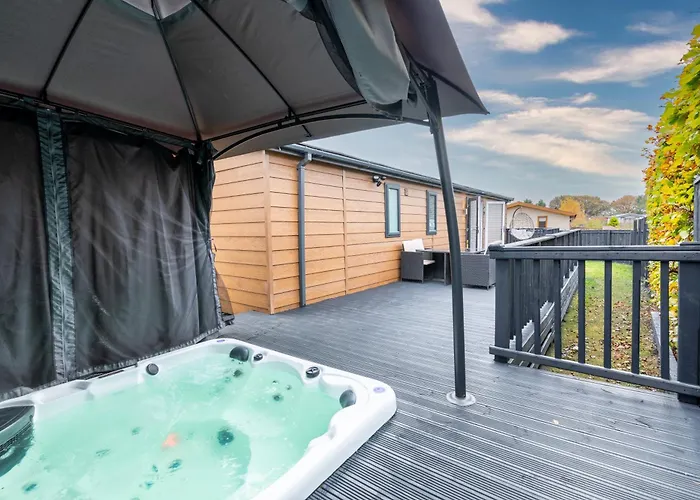 Apartment Family Luxury With Hot Tub York