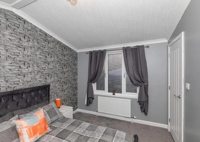 Apartment Family Luxury With Hot Tub York