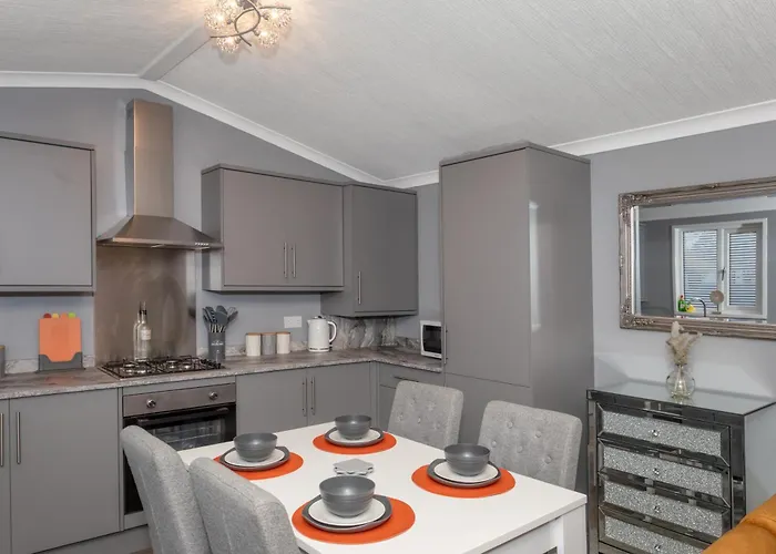 Family Luxury With Hot Tub * York