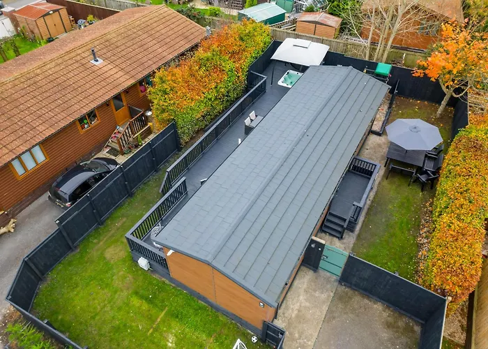 Family Luxury With Hot Tub Apartment