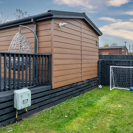 Family Luxury With Hot Tub *