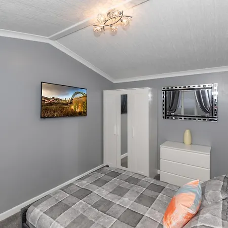 Family Luxury With Hot Tub *